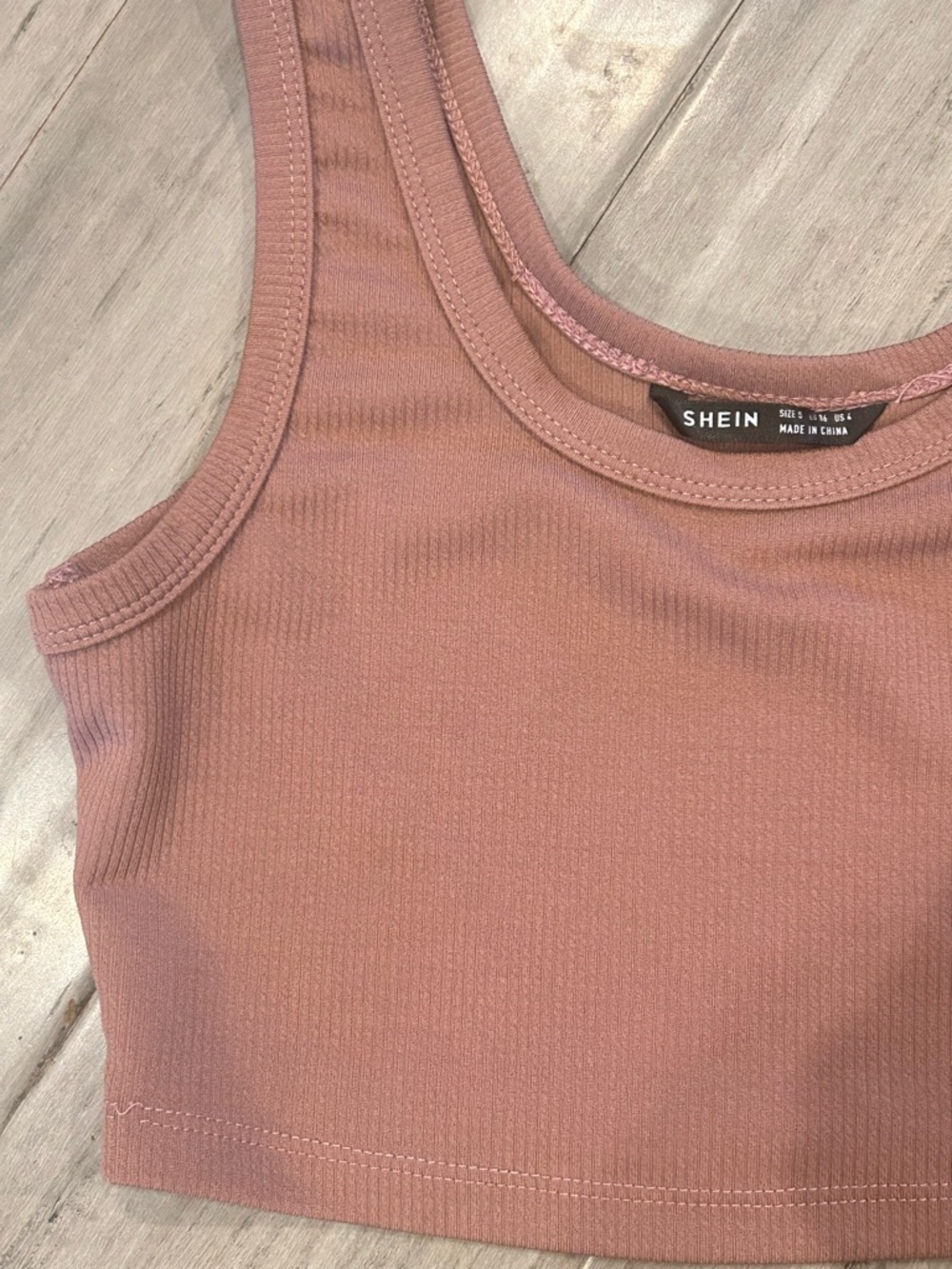 SHEIN Ribbed Cropped Tank - Picture 3 of 4